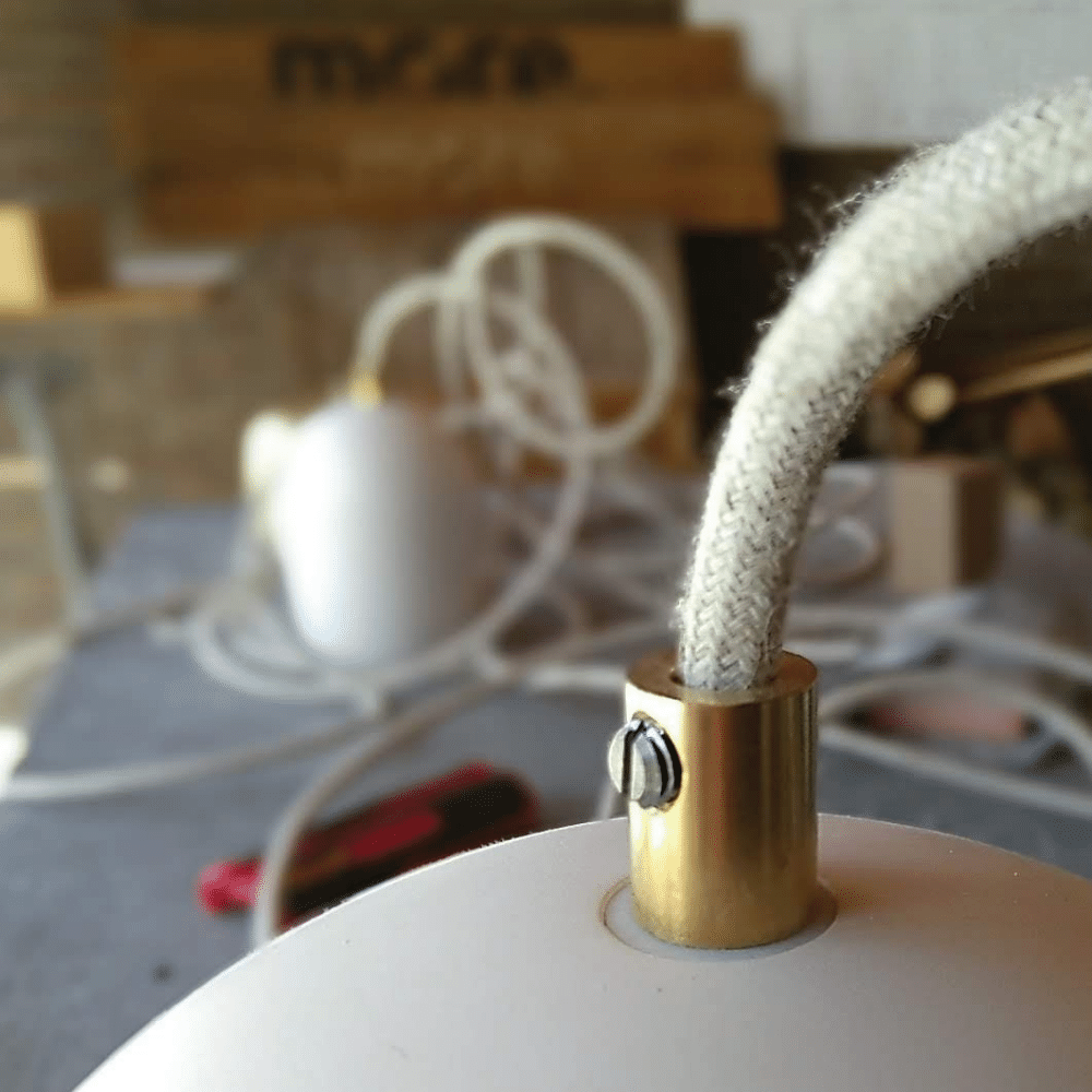 more-circular-archy-white-pendant-small-lamp-ekohunters