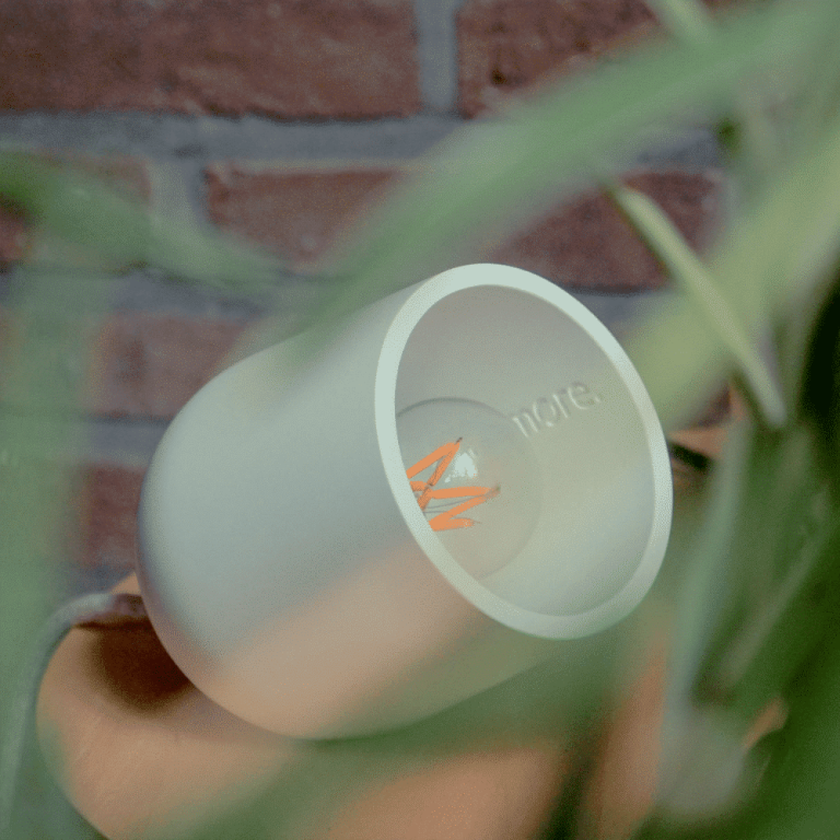 eco-friendly-archy-table-lamp-white-small-ekohunters-more-circular