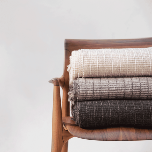 eco-friendly-merino-wool-plaid-tile-ekohunters-ecodesign