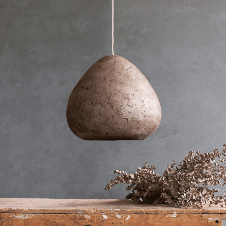 lampara-techo-ecologica-papel-negro-ambar-morphe-gigante-lamparas-ecologicas-ekohunters-crea-re