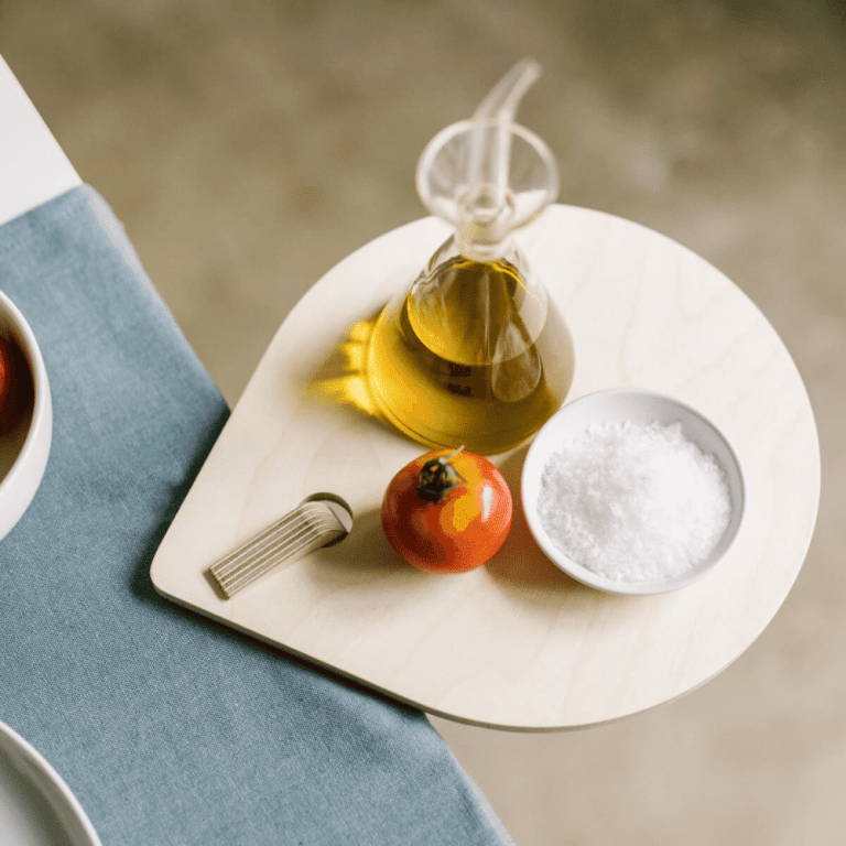 soporte-movil-ecologico-madera-el-serjant-accesorios-oficina-sostenibles-ekohunters-debosc