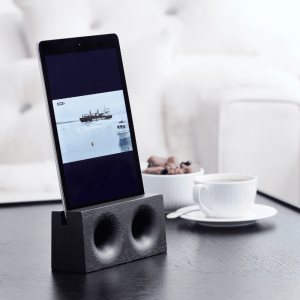 Eco-friendly-black-oak-wooden-tablet-loudspeaker-ekohunters