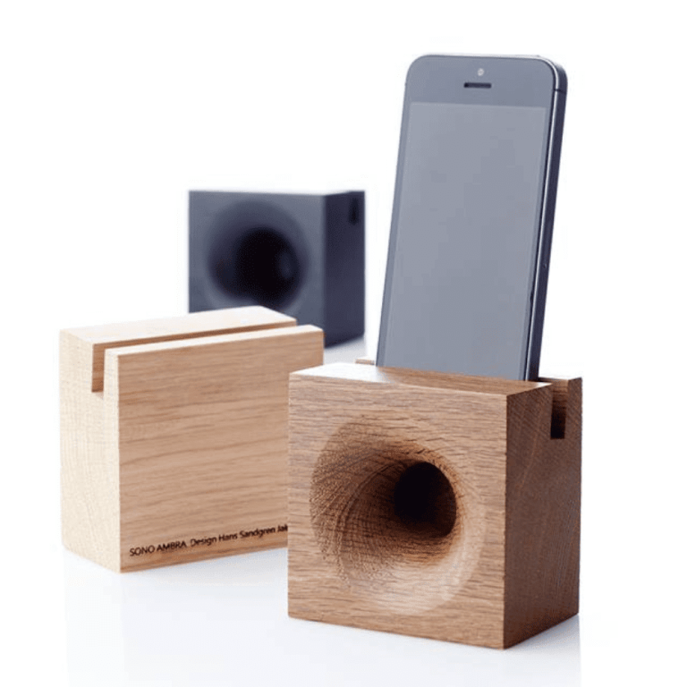 Eco-friendly-oak-wooden-loudspeakers-ekohunters-we-do-wood