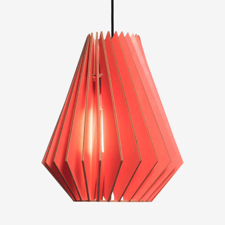 lampara-madera-sostenible-hektor-L-rojo-color-cable-negro-ekohunters-iumi