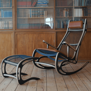 Qvist rocking chair with footrest