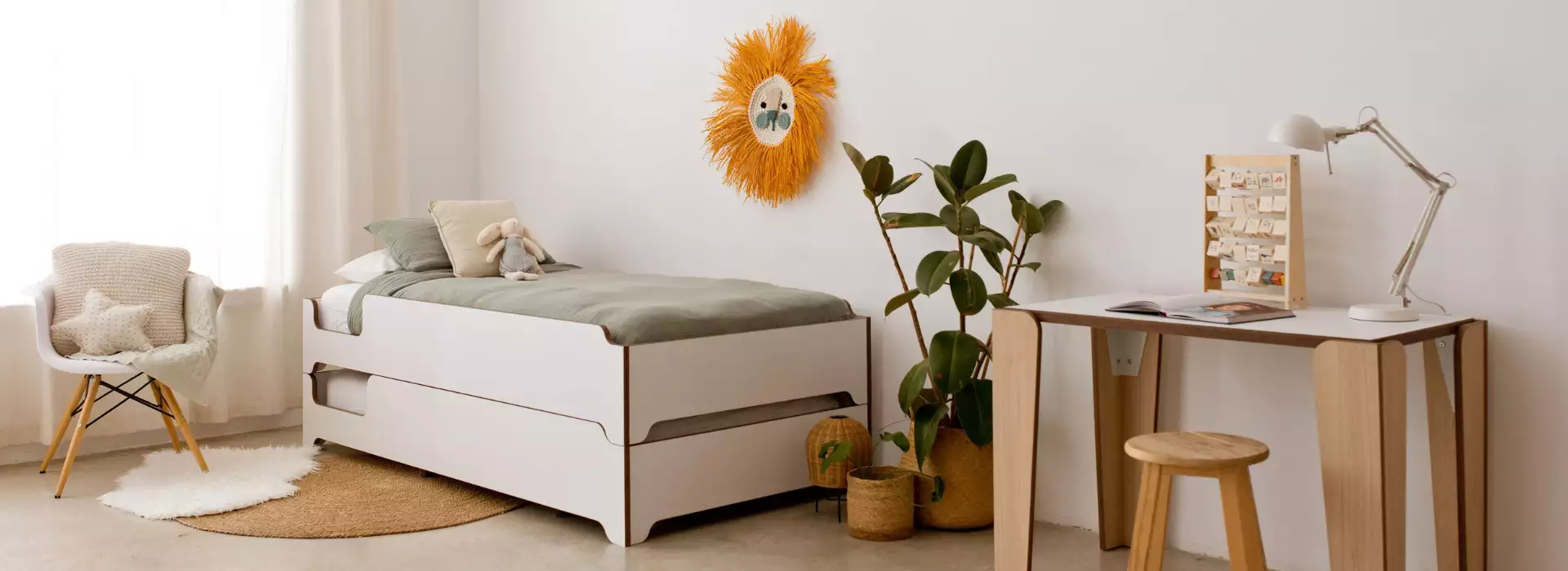 Children's beds and bunk beds